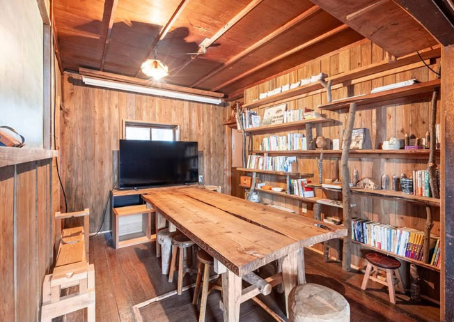 Yamabering Lab Dining Room