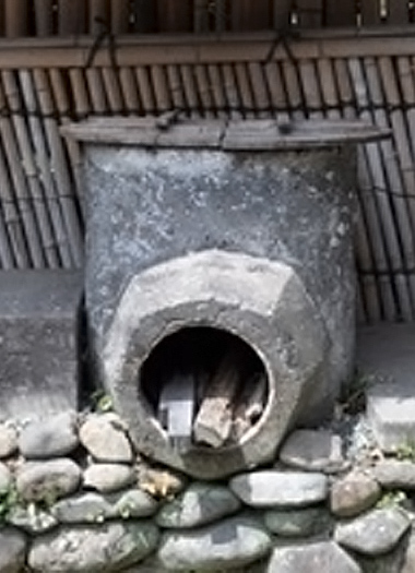 Yame Stone Lanterns