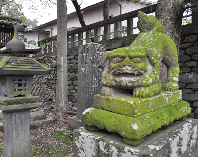 Yame Stone Lantern